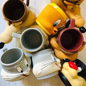 8 Vintage 1992 Warner Brothers Mugs